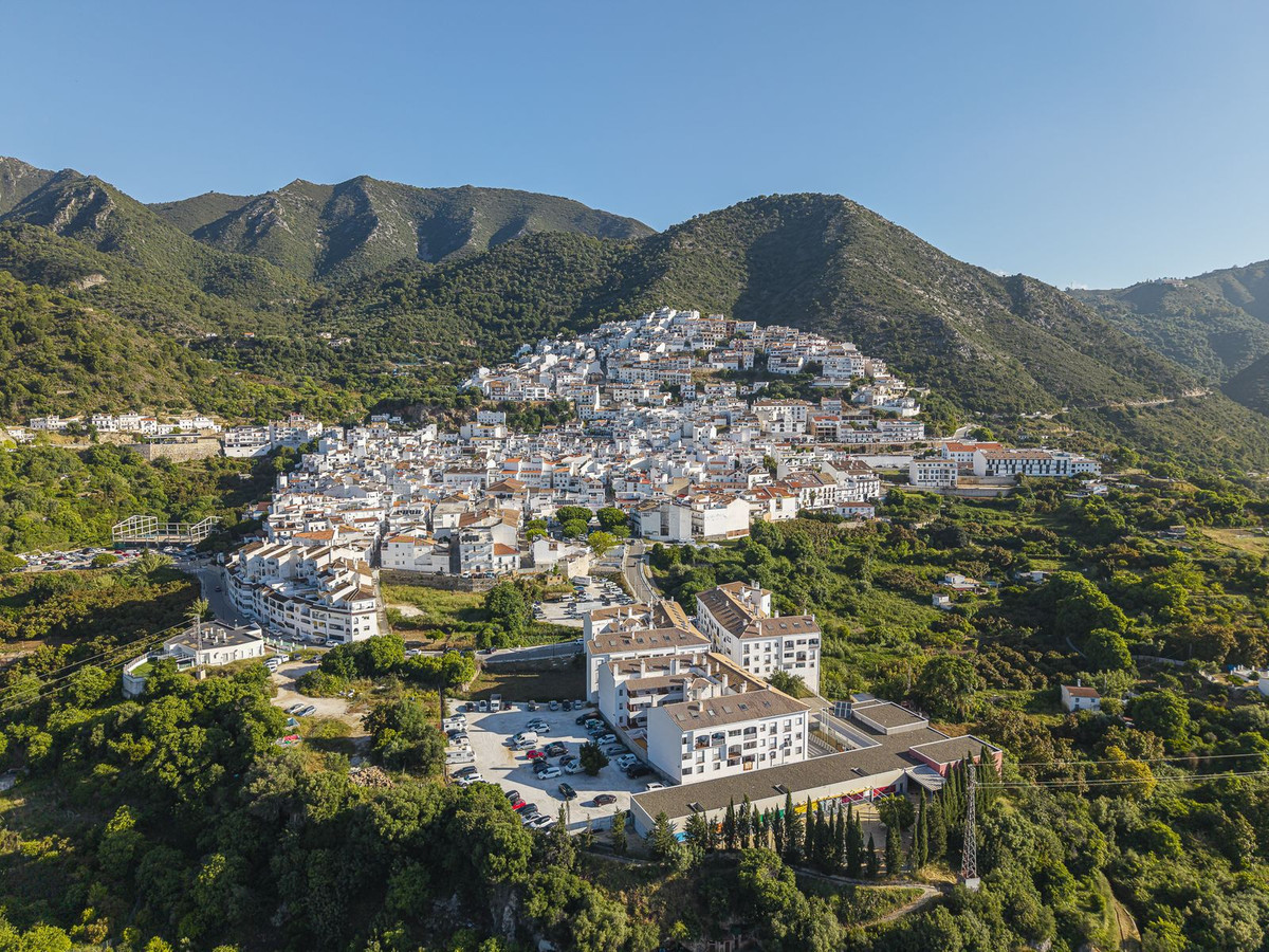Se vende Finca - Cortijo de 2 dormitorios en Costa Del Sol, Málaga, España