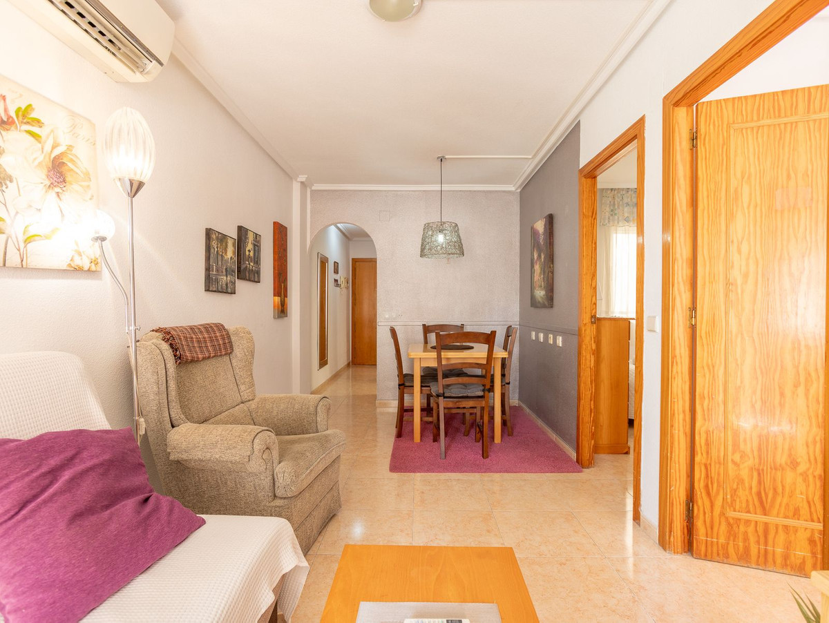 Se vende Apartamento Planta Media de 2 dormitorios en Costa Blanca, Alicante, España