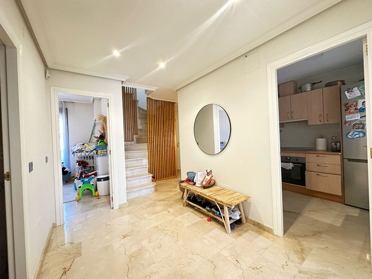 Se vende Apartamento Planta Media de 4 dormitorios en Costa Del Sol, Málaga, España