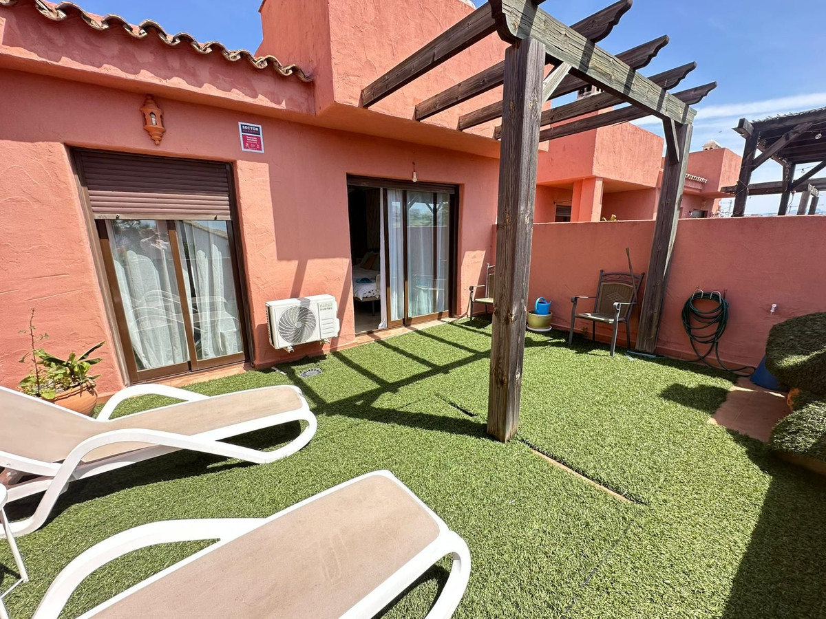 Se vende Apartamento Planta Media de 4 dormitorios en Costa Del Sol, Málaga, España
