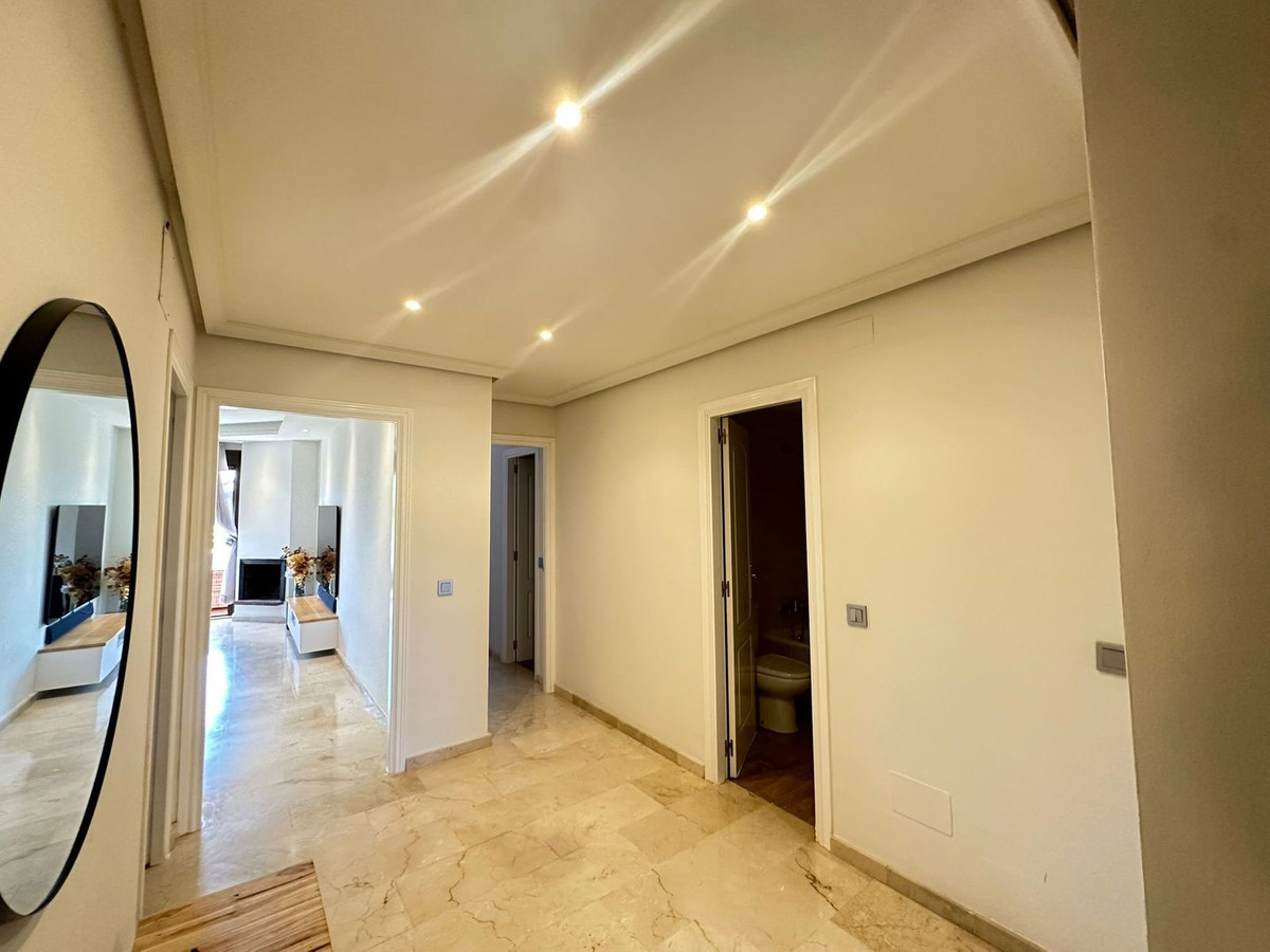Se vende Apartamento Planta Media de 4 dormitorios en Costa Del Sol, Málaga, España