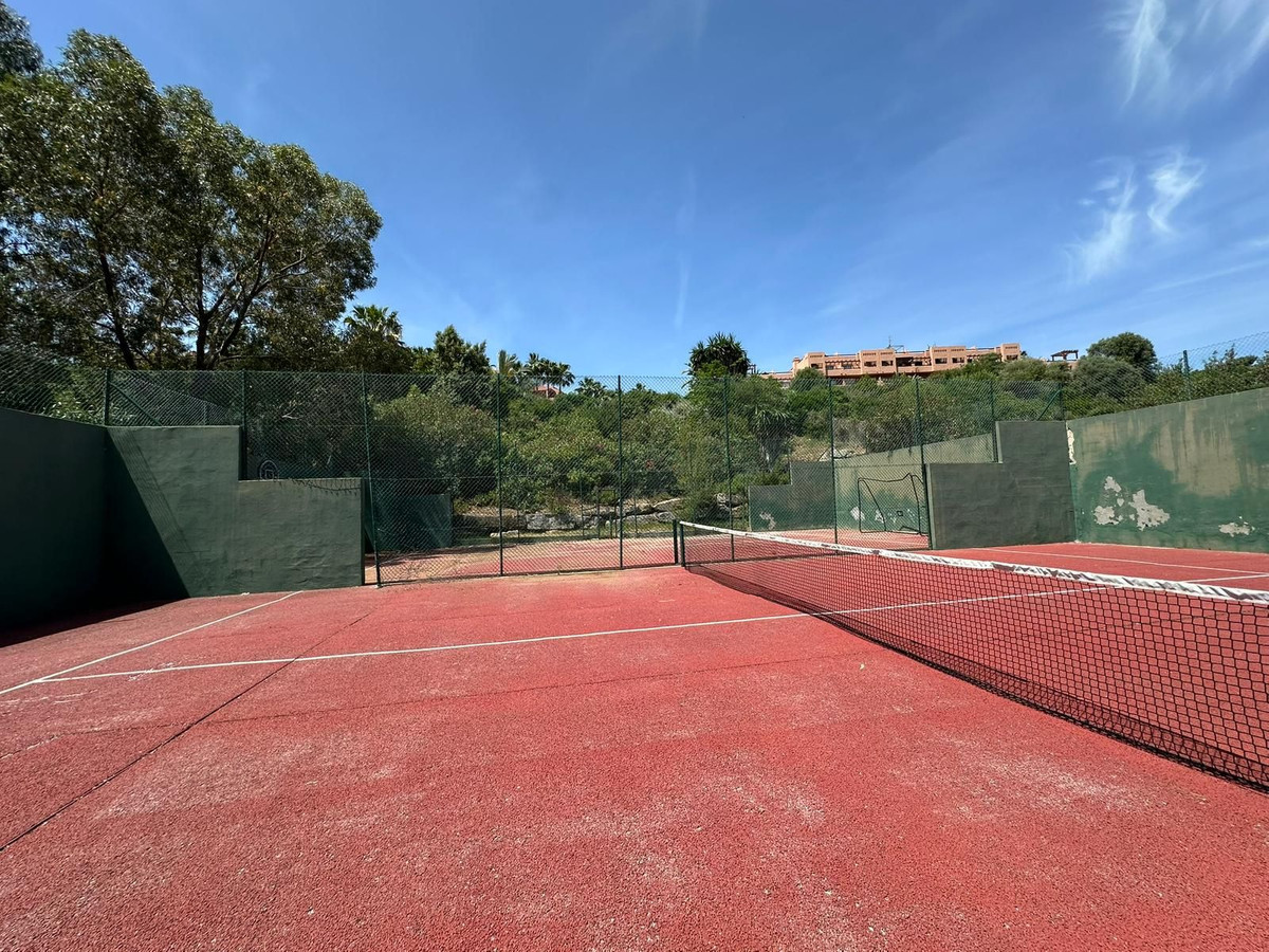 Se vende Apartamento Planta Media de 4 dormitorios en Costa Del Sol, Málaga, España