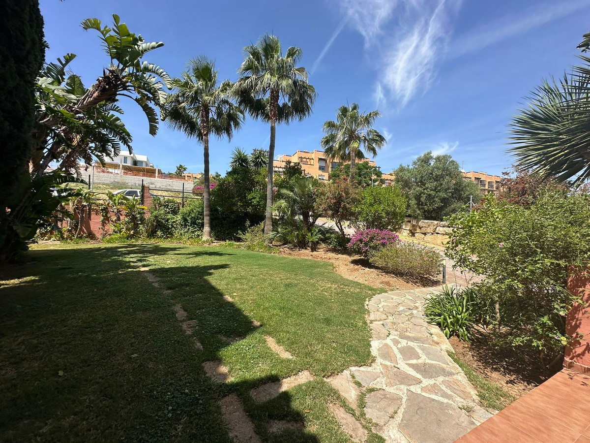 Se vende Apartamento Planta Media de 4 dormitorios en Costa Del Sol, Málaga, España