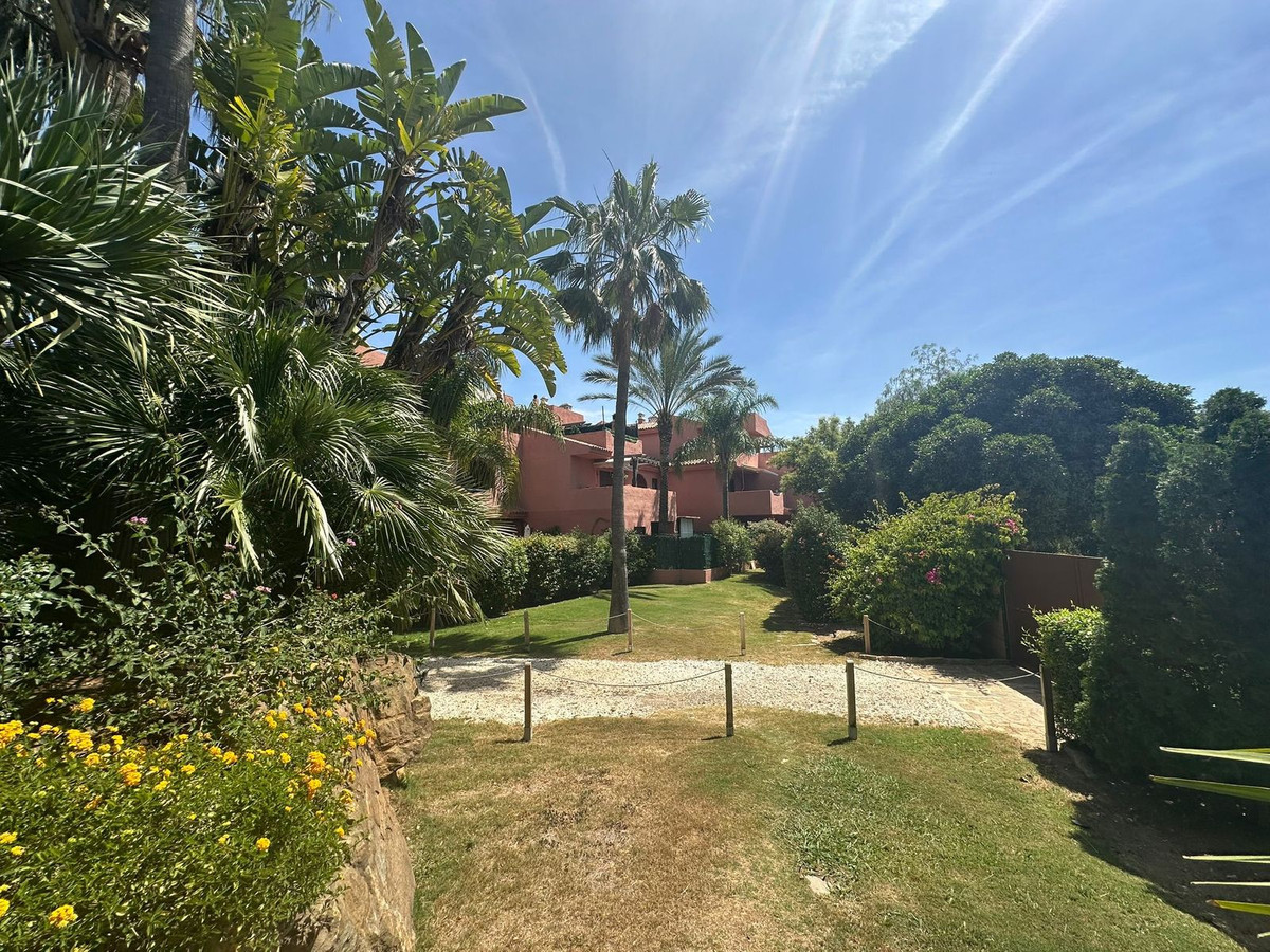 Se vende Apartamento Planta Media de 4 dormitorios en Costa Del Sol, Málaga, España