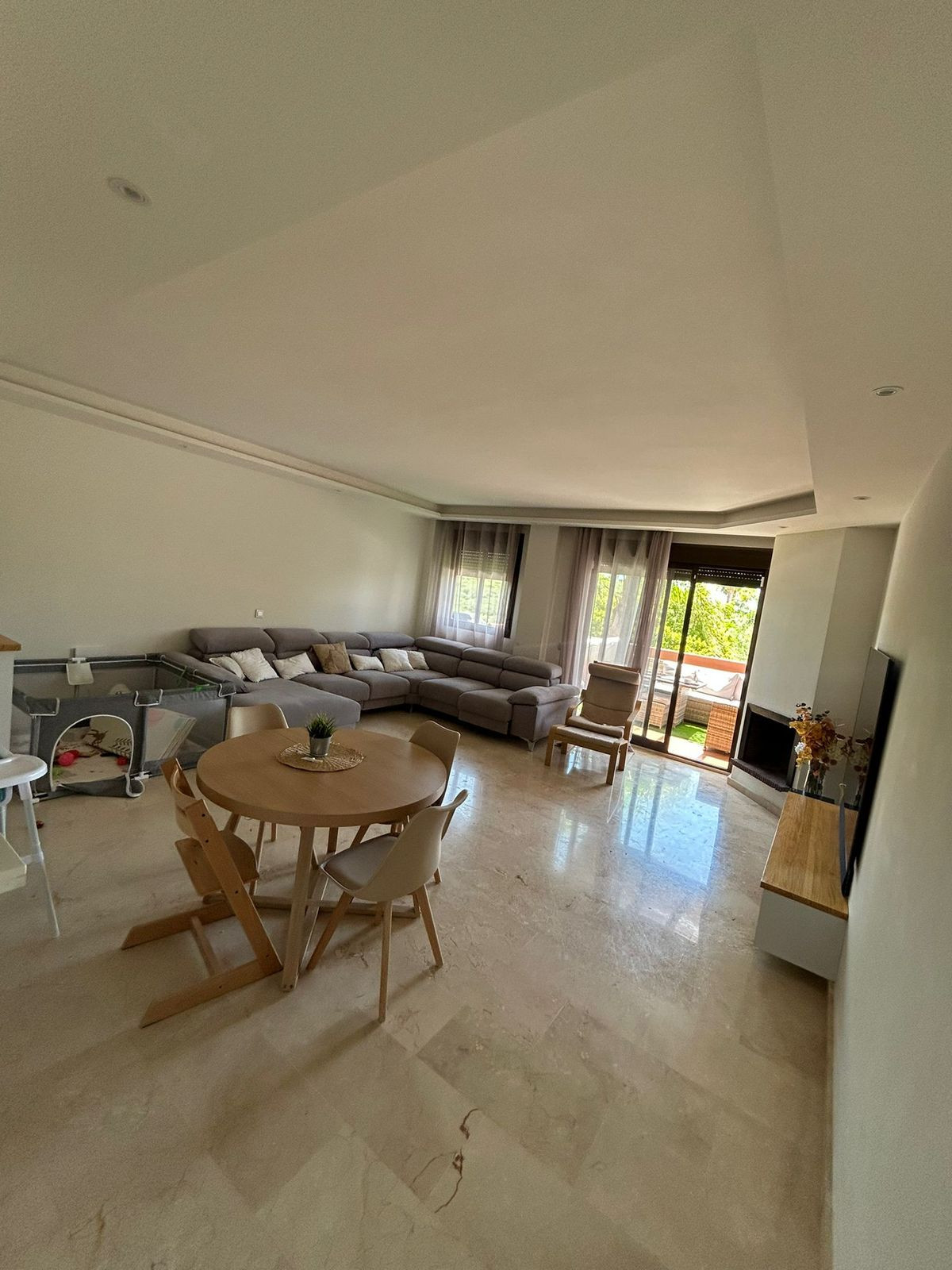 Se vende Apartamento Planta Media de 4 dormitorios en Costa Del Sol, Málaga, España