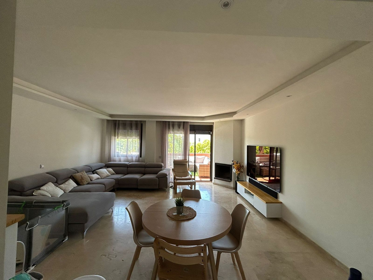 Se vende Apartamento Planta Media de 4 dormitorios en Costa Del Sol, Málaga, España