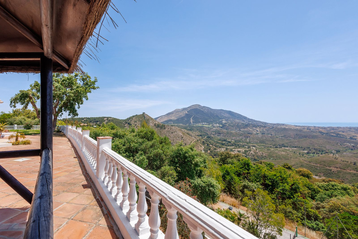 6 Bed Townhouse for sale in Coín Costa Del Sol, Málaga, Spain