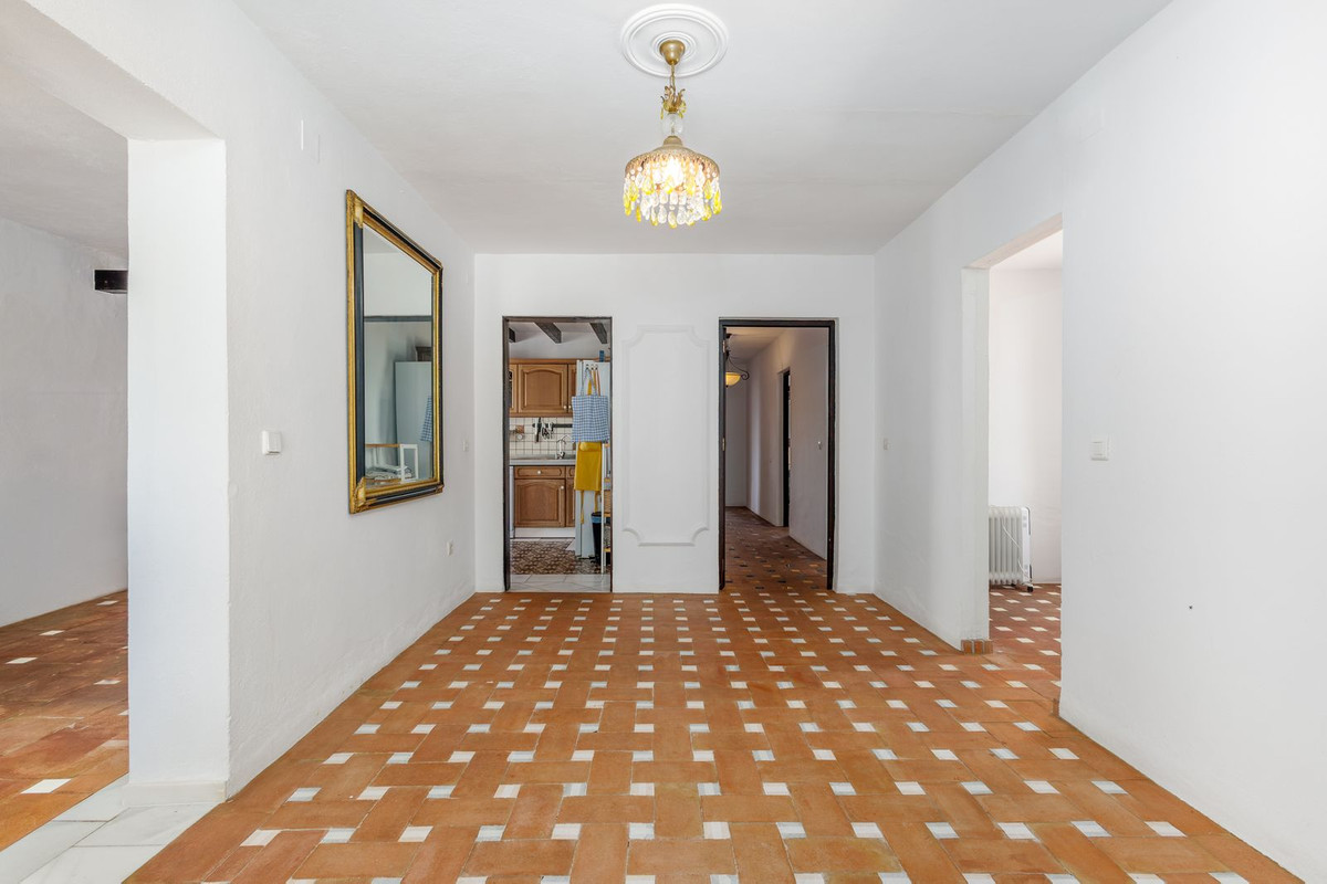 6 Bed Townhouse for sale in Coín Costa Del Sol, Málaga, Spain