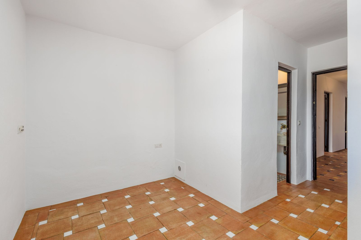 6 Bed Townhouse for sale in Coín Costa Del Sol, Málaga, Spain