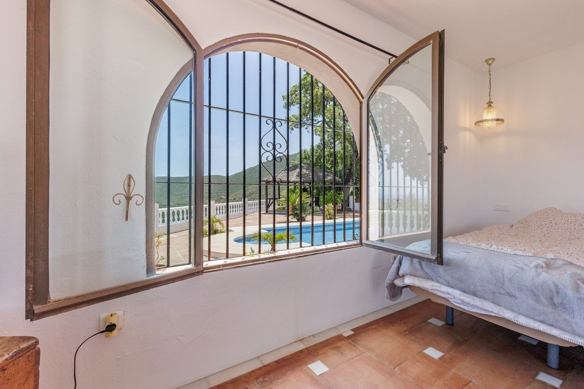 6 Bed Townhouse for sale in Coín Costa Del Sol, Málaga, Spain