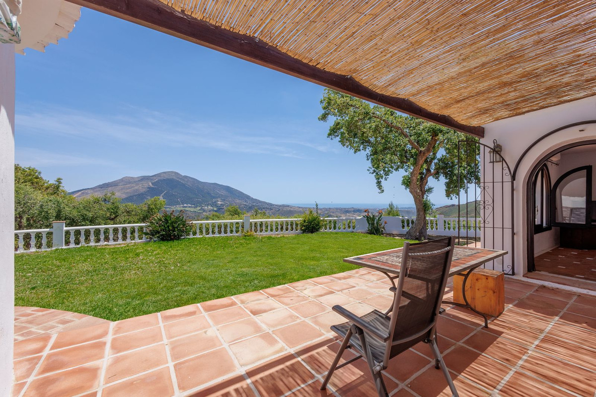 6 Bed Townhouse for sale in Coín Costa Del Sol, Málaga, Spain