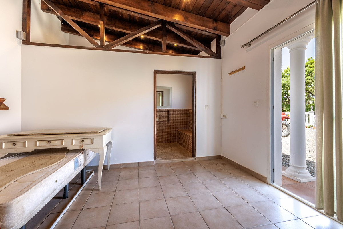 6 Bed Townhouse for sale in Coín Costa Del Sol, Málaga, Spain