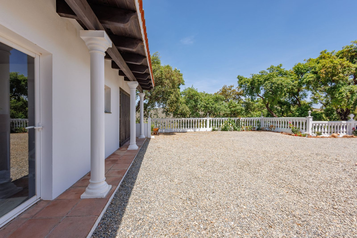 6 Bed Townhouse for sale in Coín Costa Del Sol, Málaga, Spain