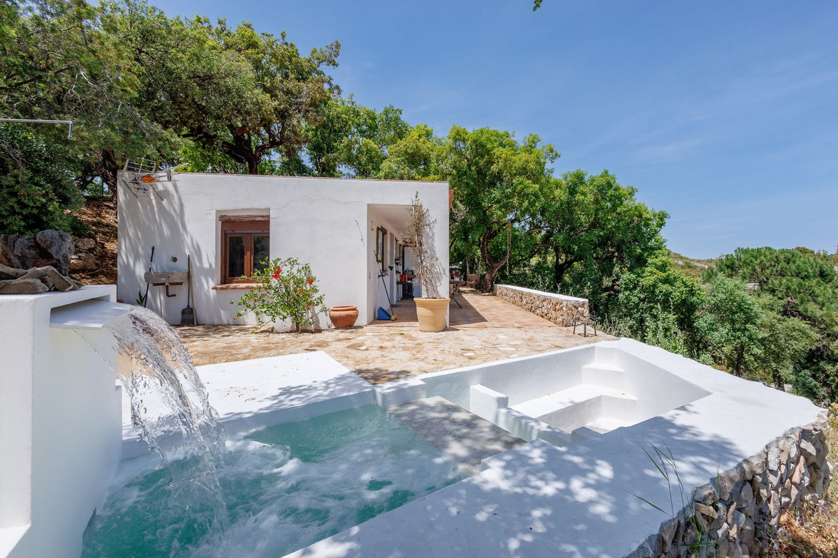 6 Bed Townhouse for sale in Coín Costa Del Sol, Málaga, Spain