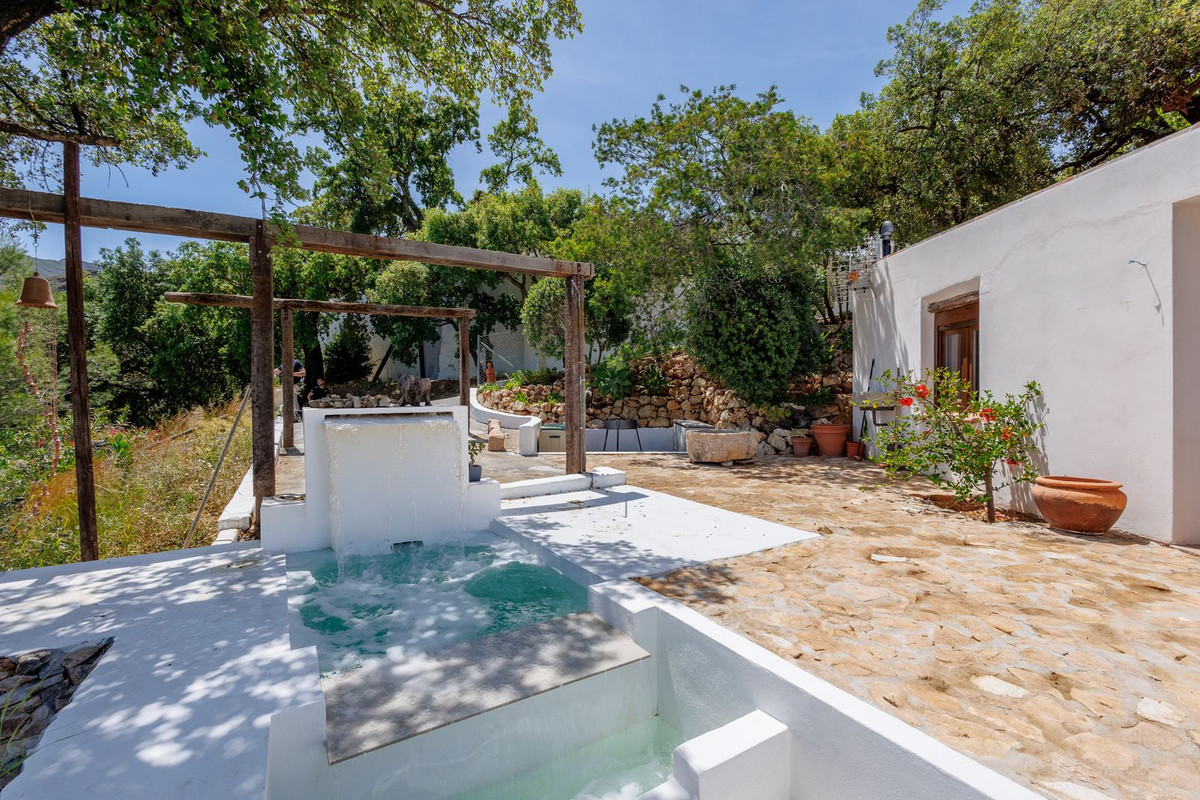6 Bed Townhouse for sale in Coín Costa Del Sol, Málaga, Spain