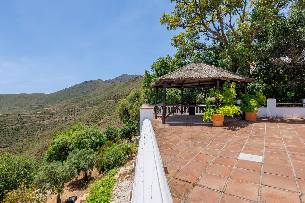 6 Bed Townhouse for sale in Coín Costa Del Sol, Málaga, Spain