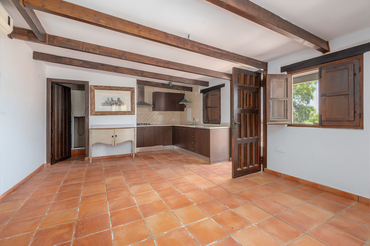 6 Bed Townhouse for sale in Coín Costa Del Sol, Málaga, Spain