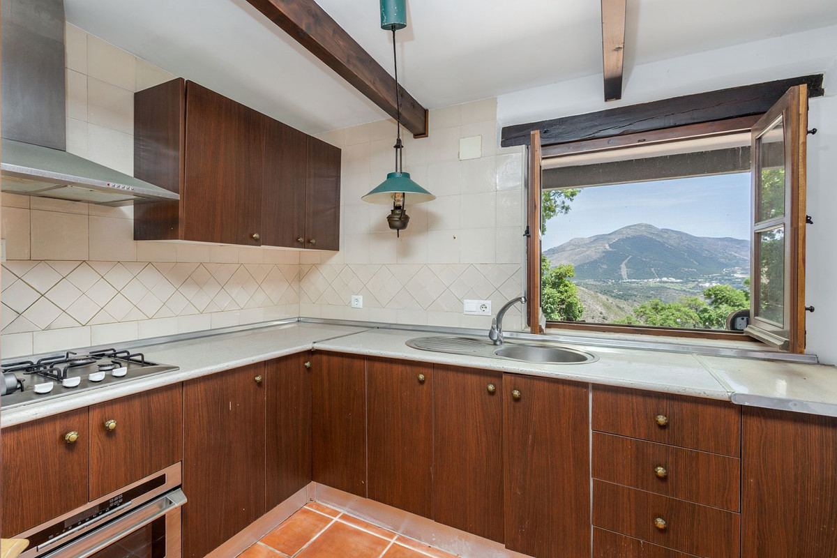 6 Bed Townhouse for sale in Coín Costa Del Sol, Málaga, Spain