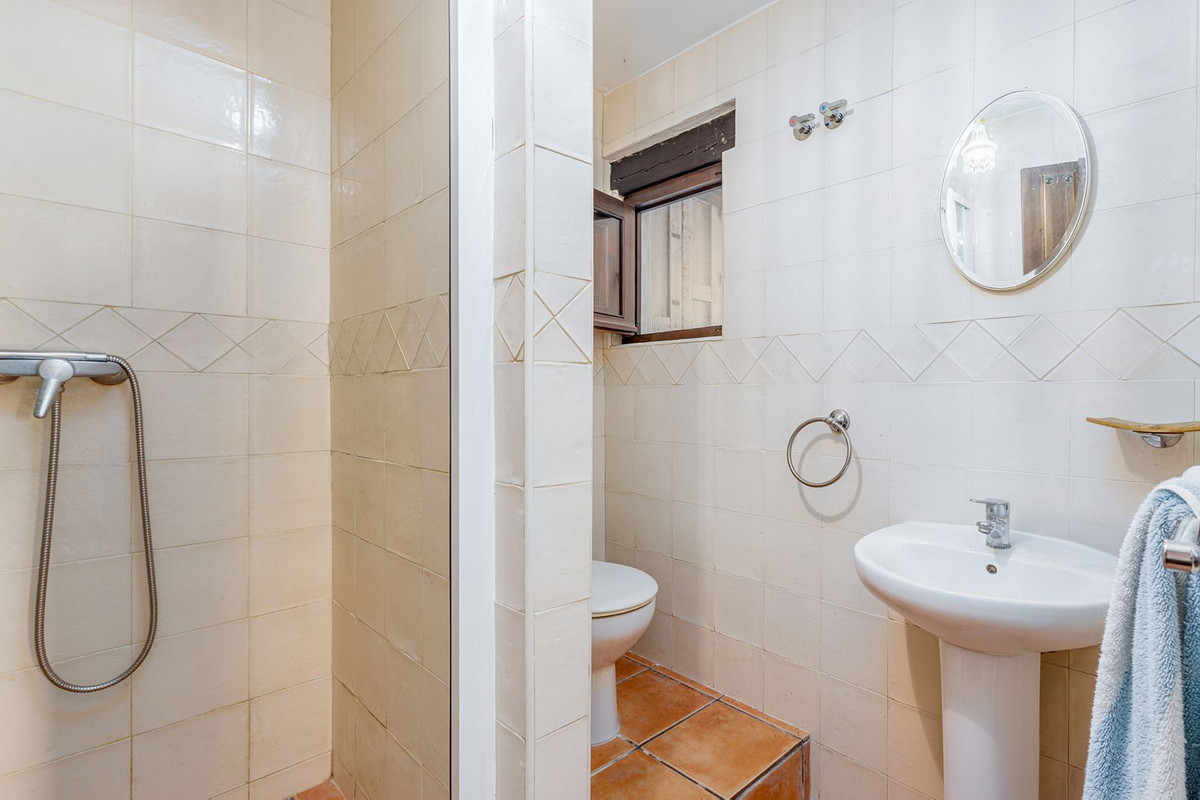6 Bed Townhouse for sale in Coín Costa Del Sol, Málaga, Spain