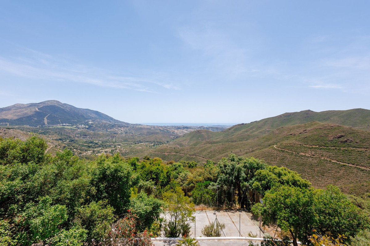 6 Bed Townhouse for sale in Coín Costa Del Sol, Málaga, Spain