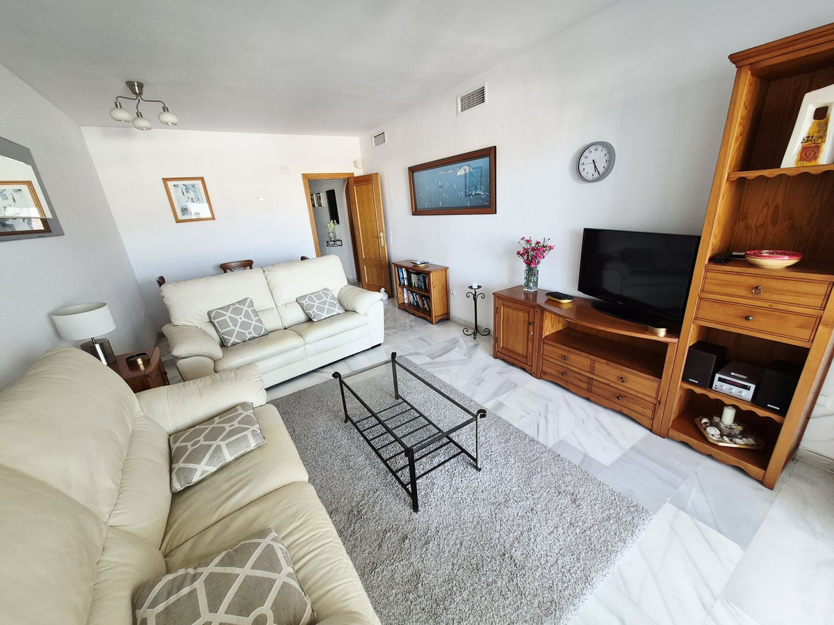 Se vende Apartamento Planta Media de 2 dormitorios en Costa Del Sol, Málaga, España