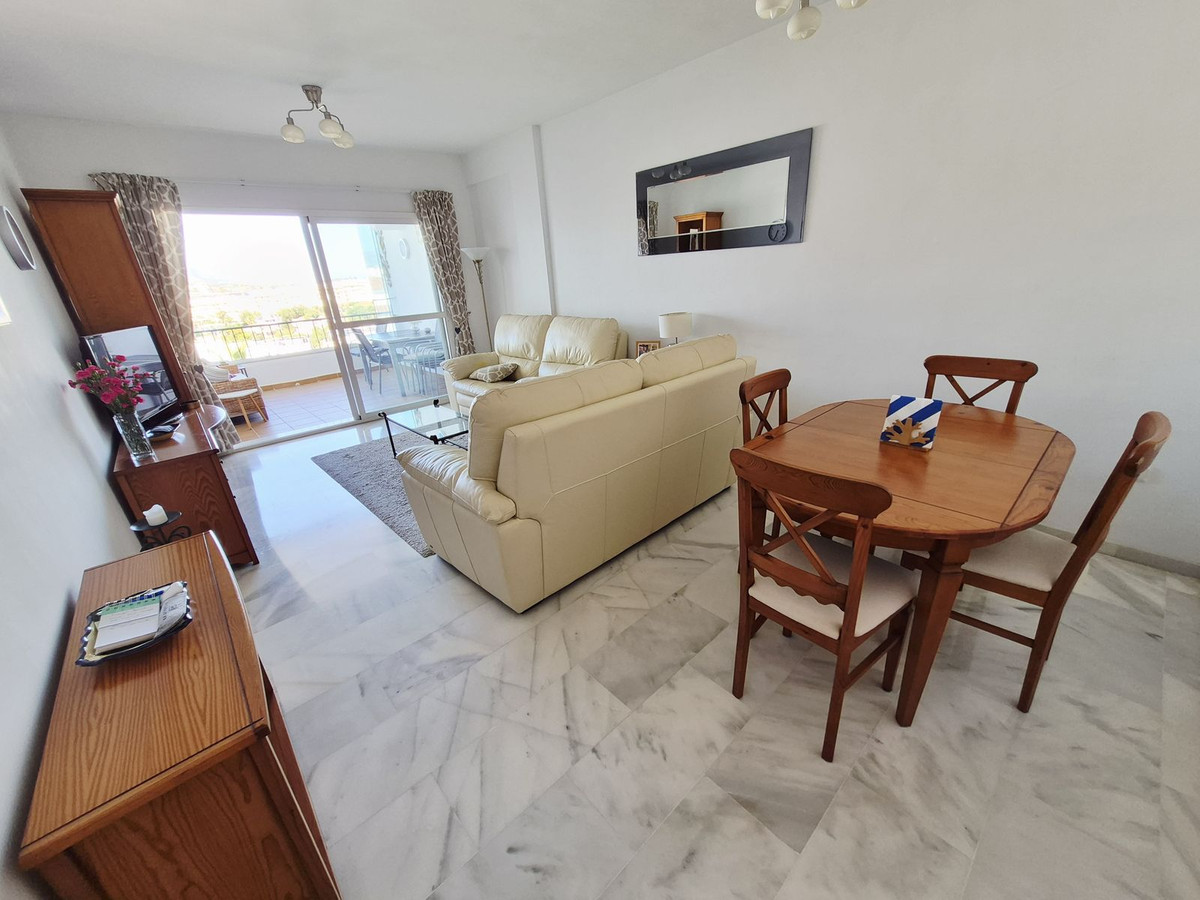 Se vende Apartamento Planta Media de 2 dormitorios en Costa Del Sol, Málaga, España