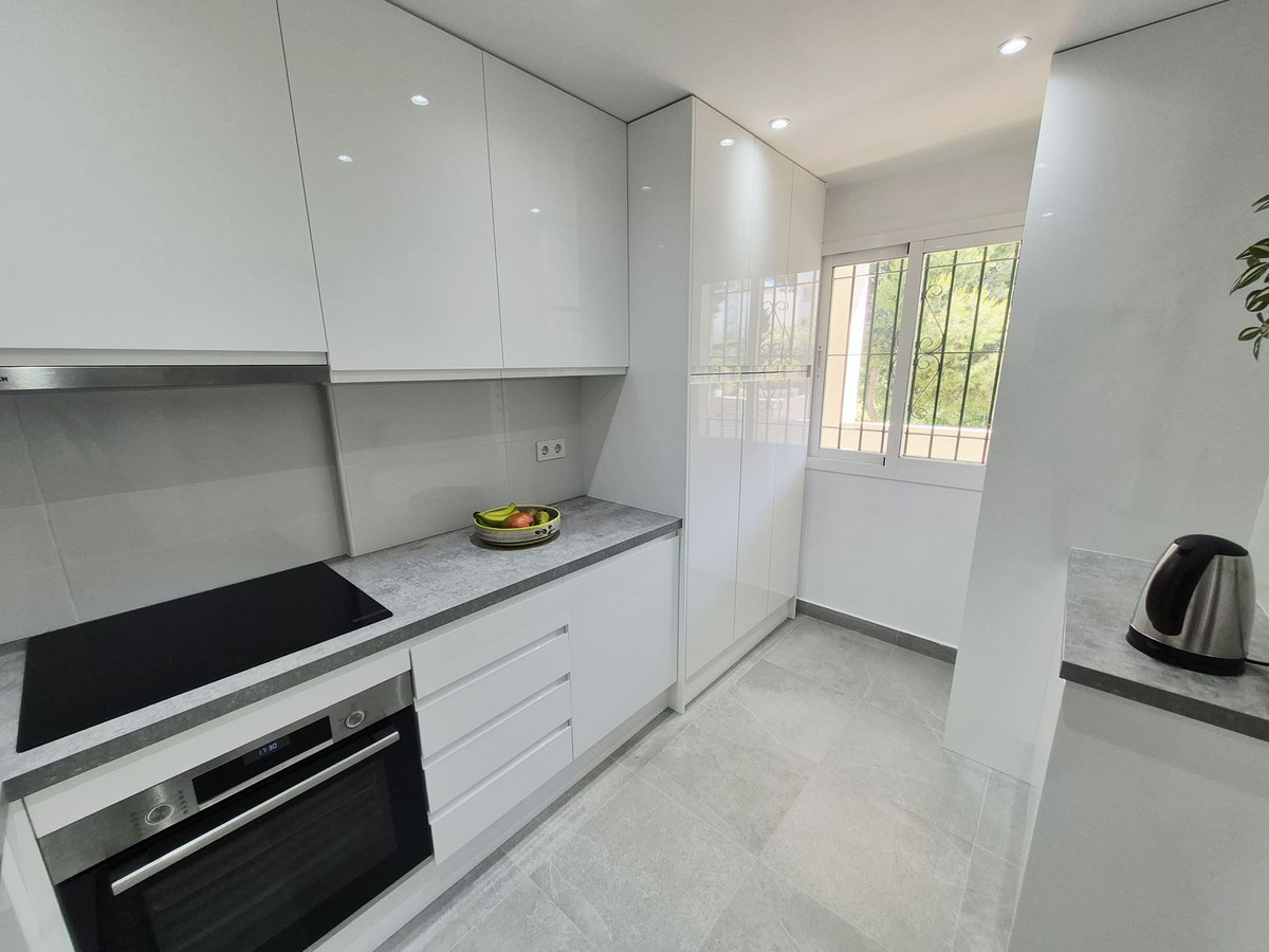 Se vende Apartamento Planta Media de 2 dormitorios en Costa Del Sol, Málaga, España