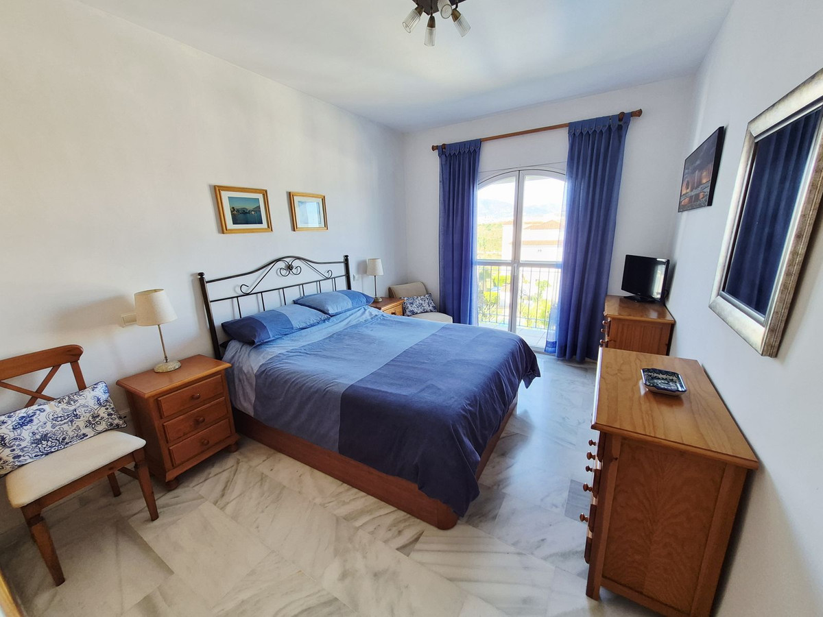 Se vende Apartamento Planta Media de 2 dormitorios en Costa Del Sol, Málaga, España