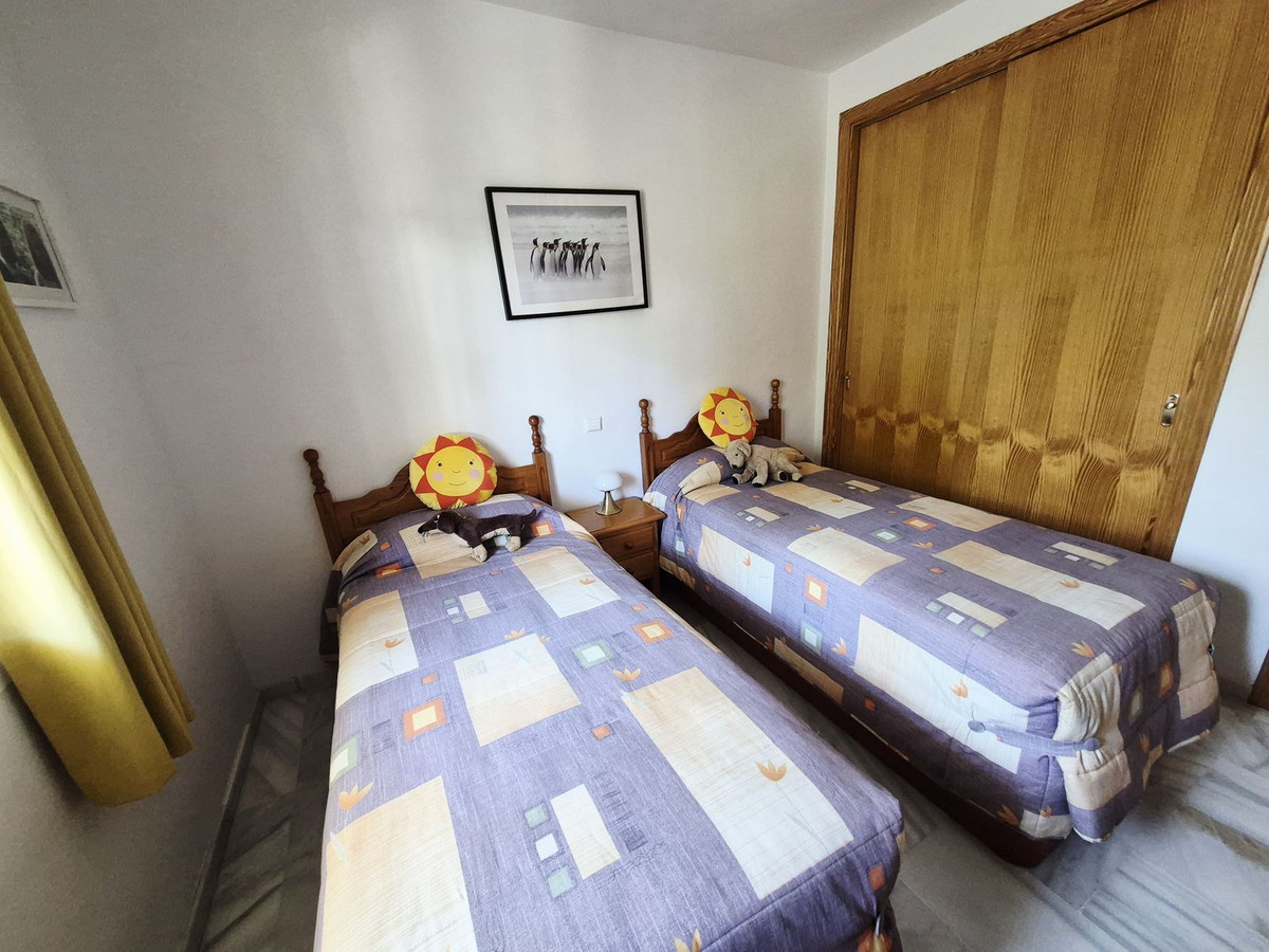 Se vende Apartamento Planta Media de 2 dormitorios en Costa Del Sol, Málaga, España