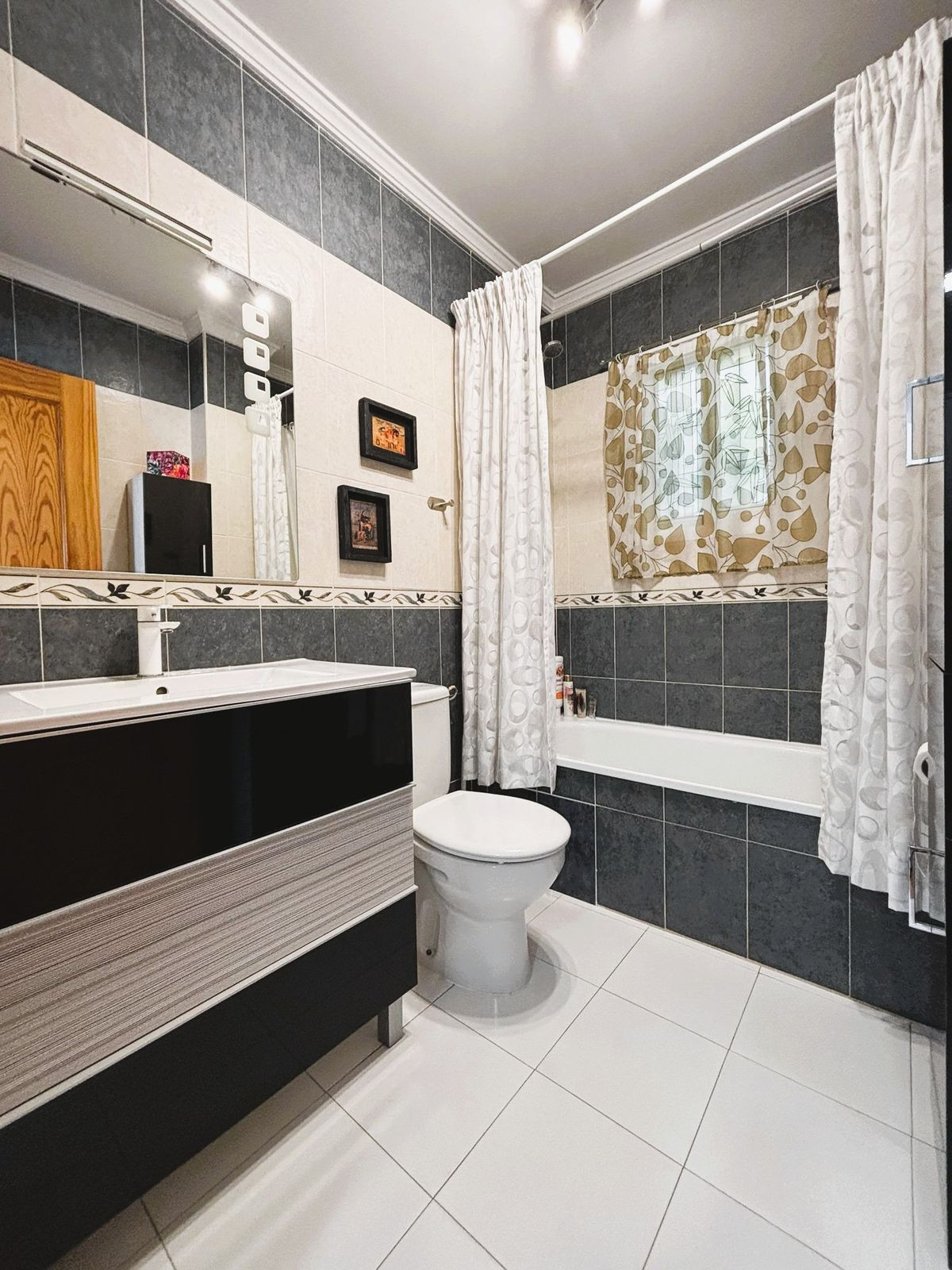 2 Bed Apartment for sale in La Cala De Mijas Costa Del Sol, Málaga, Spain