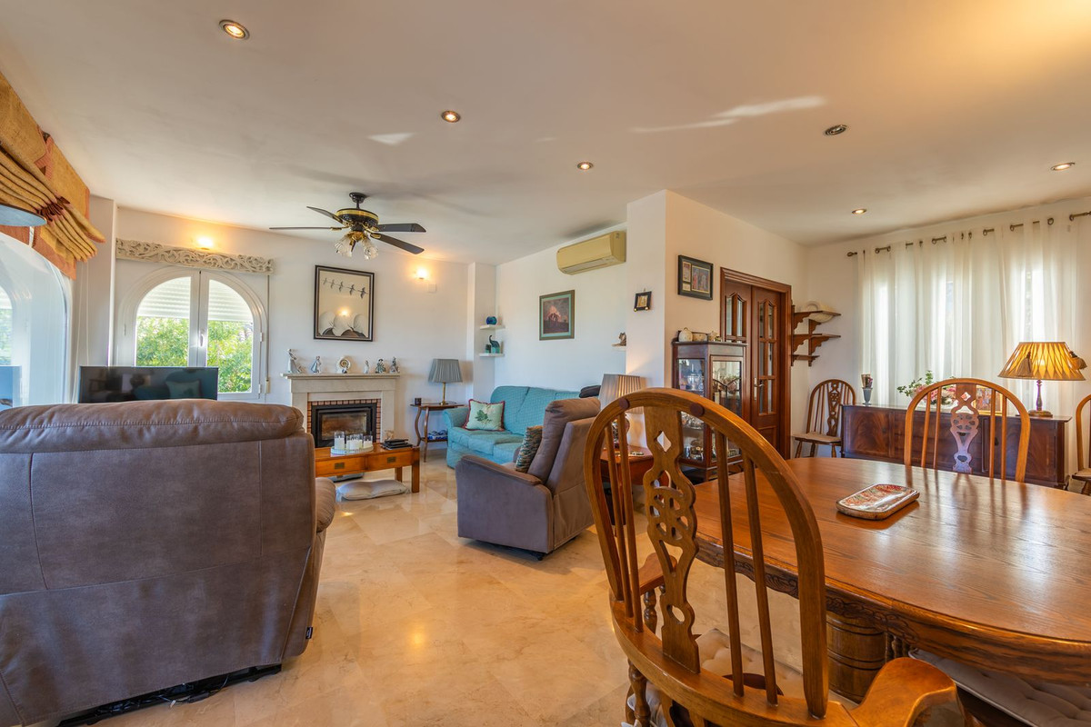 3 Bed Townhouse for sale in La Duquesa Costa Del Sol, Málaga, Spain