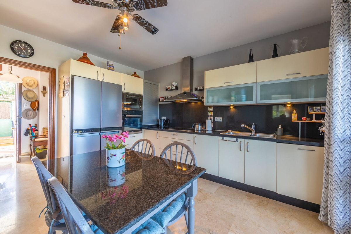 3 Bed Townhouse for sale in La Duquesa Costa Del Sol, Málaga, Spain