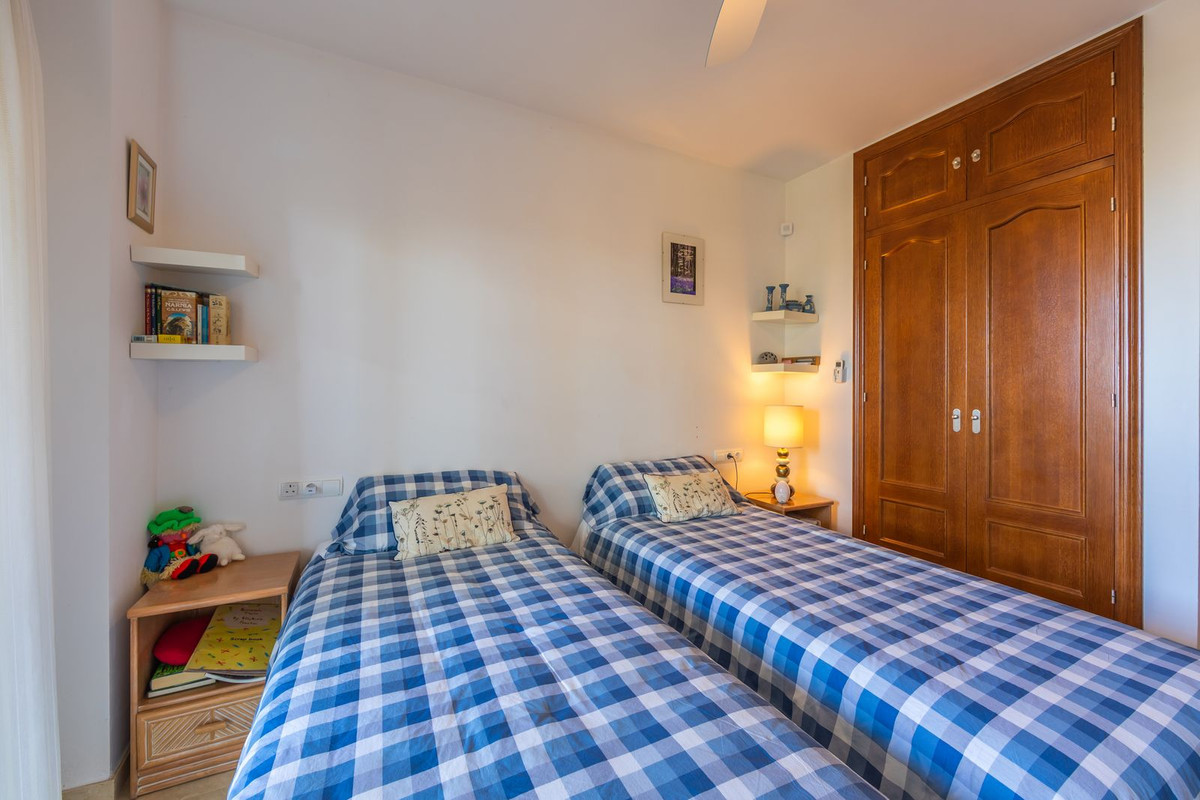3 Bed Townhouse for sale in La Duquesa Costa Del Sol, Málaga, Spain