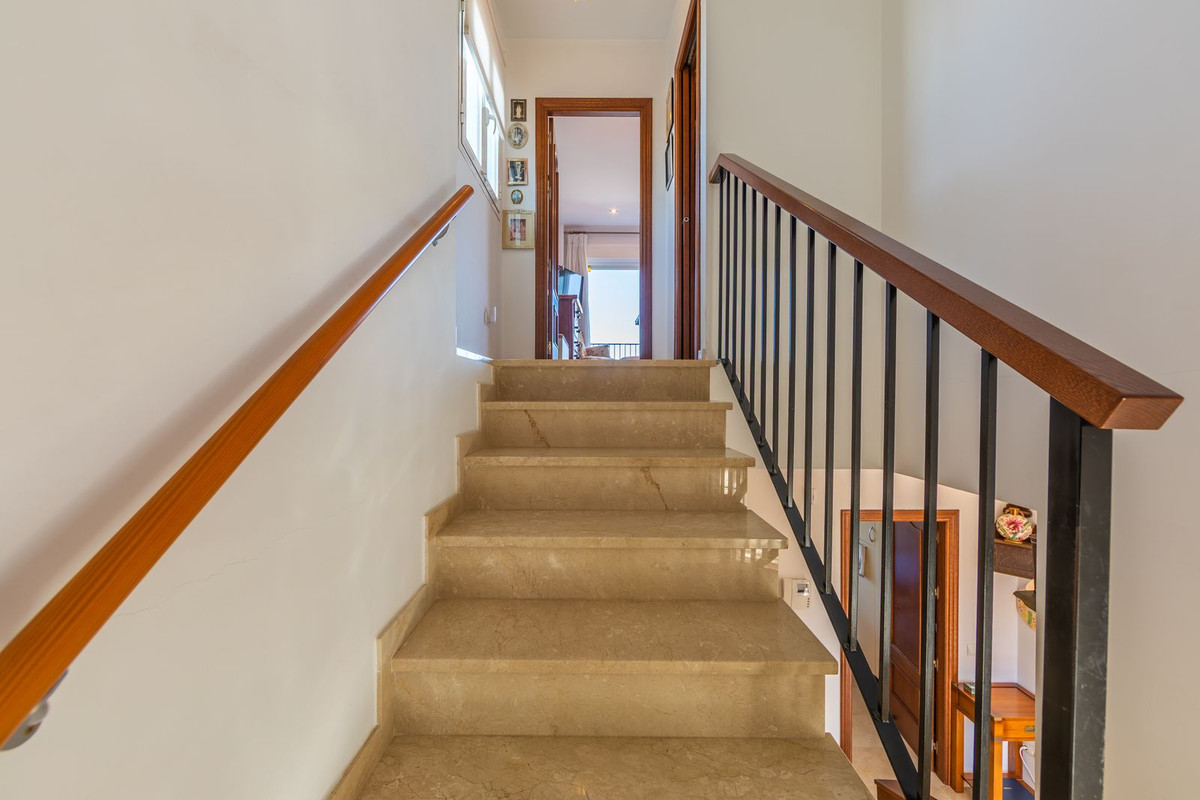 3 Bed Townhouse for sale in La Duquesa Costa Del Sol, Málaga, Spain