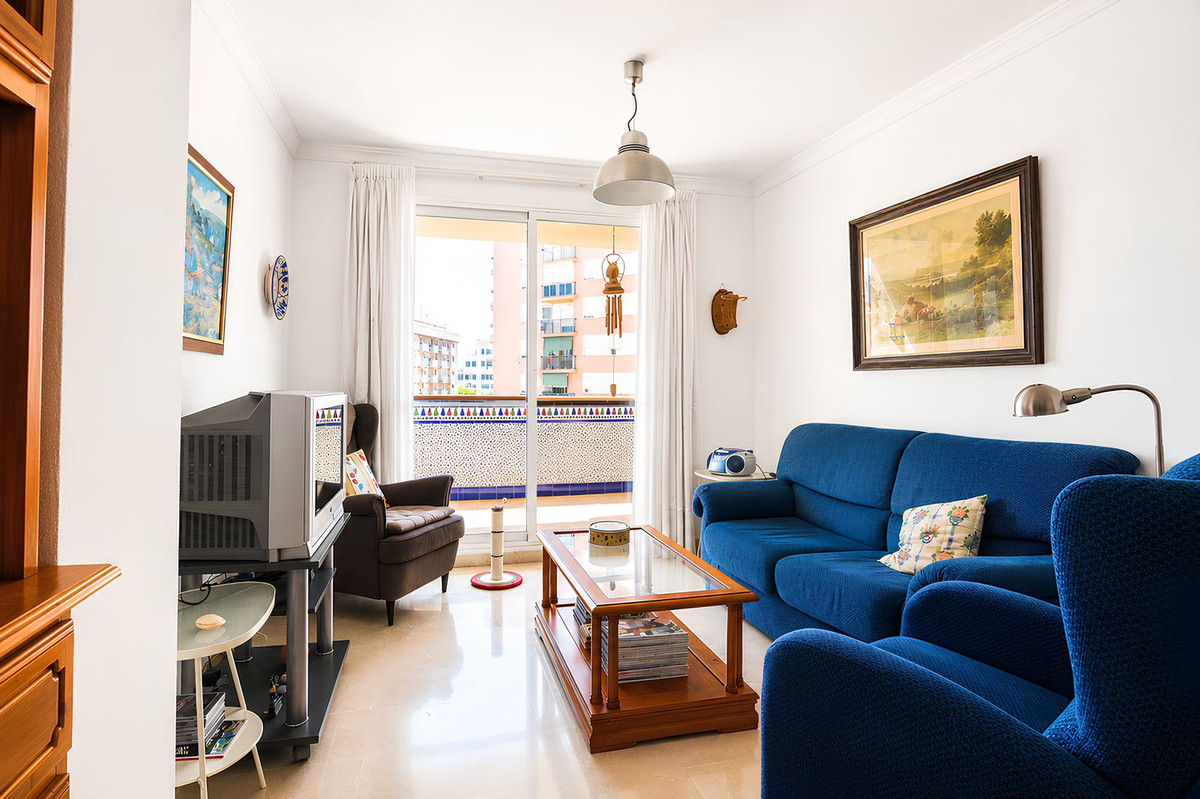 2 Bed Apartment for sale in Fuengirola Costa Del Sol, Málaga, Spain