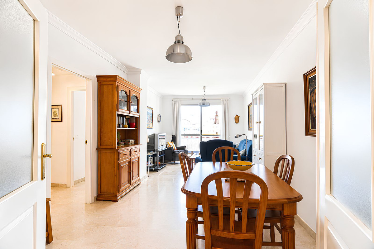 2 Bed Apartment for sale in Fuengirola Costa Del Sol, Málaga, Spain