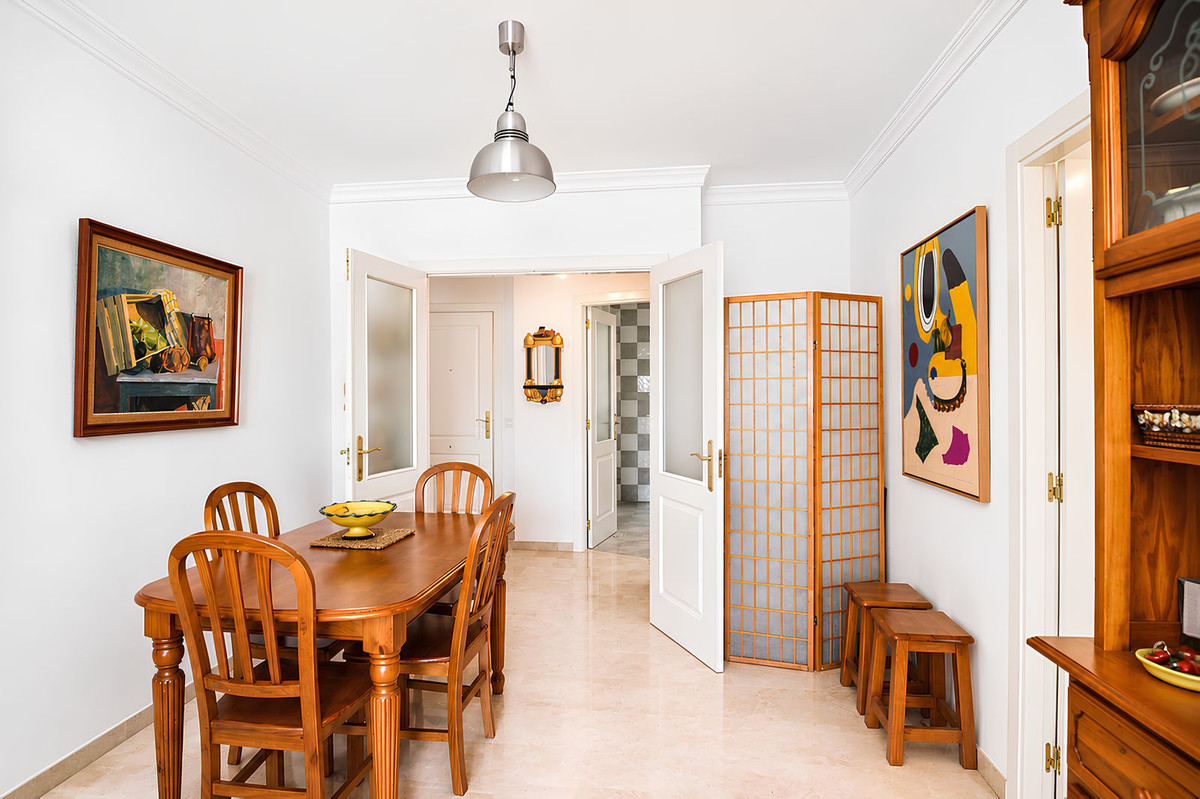 2 Bed Apartment for sale in Fuengirola Costa Del Sol, Málaga, Spain