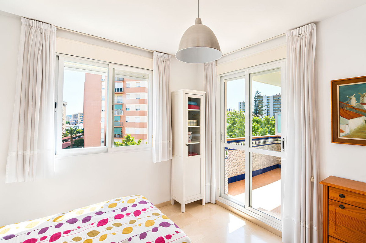 2 Bed Apartment for sale in Fuengirola Costa Del Sol, Málaga, Spain