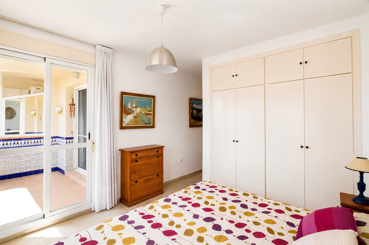 2 Bed Apartment for sale in Fuengirola Costa Del Sol, Málaga, Spain