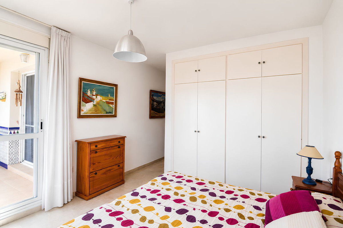 2 Bed Apartment for sale in Fuengirola Costa Del Sol, Málaga, Spain