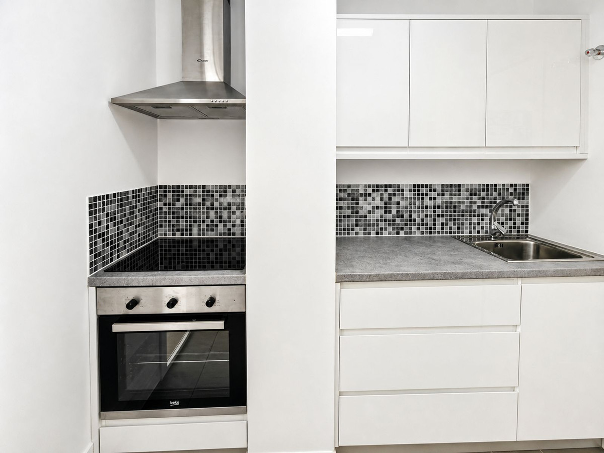 Se vende Apartamento Planta Media de 2 dormitorios en Costa Del Sol, Málaga, España