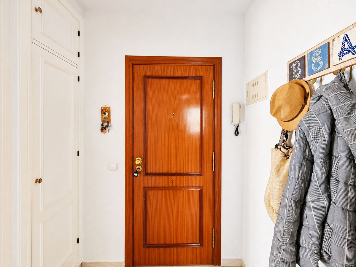 Se vende Apartamento Planta Media de 2 dormitorios en Costa Del Sol, Málaga, España