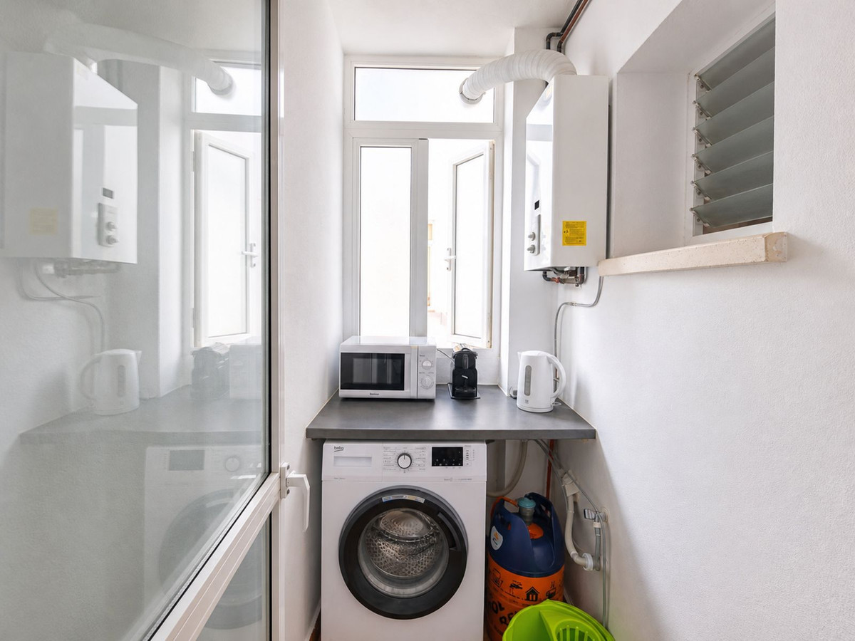 Se vende Apartamento Planta Media de 2 dormitorios en Costa Del Sol, Málaga, España