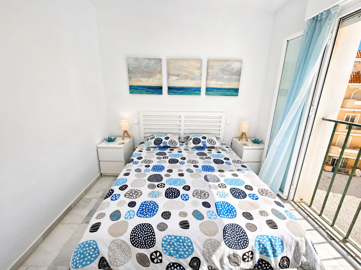Se vende Apartamento Planta Media de 2 dormitorios en Costa Del Sol, Málaga, España
