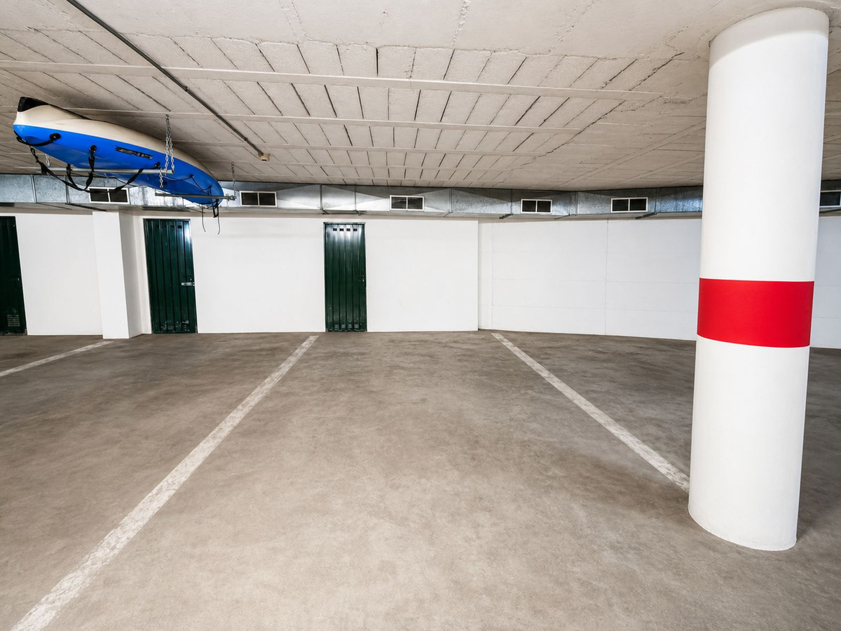 Se vende Apartamento Planta Media de 2 dormitorios en Costa Del Sol, Málaga, España