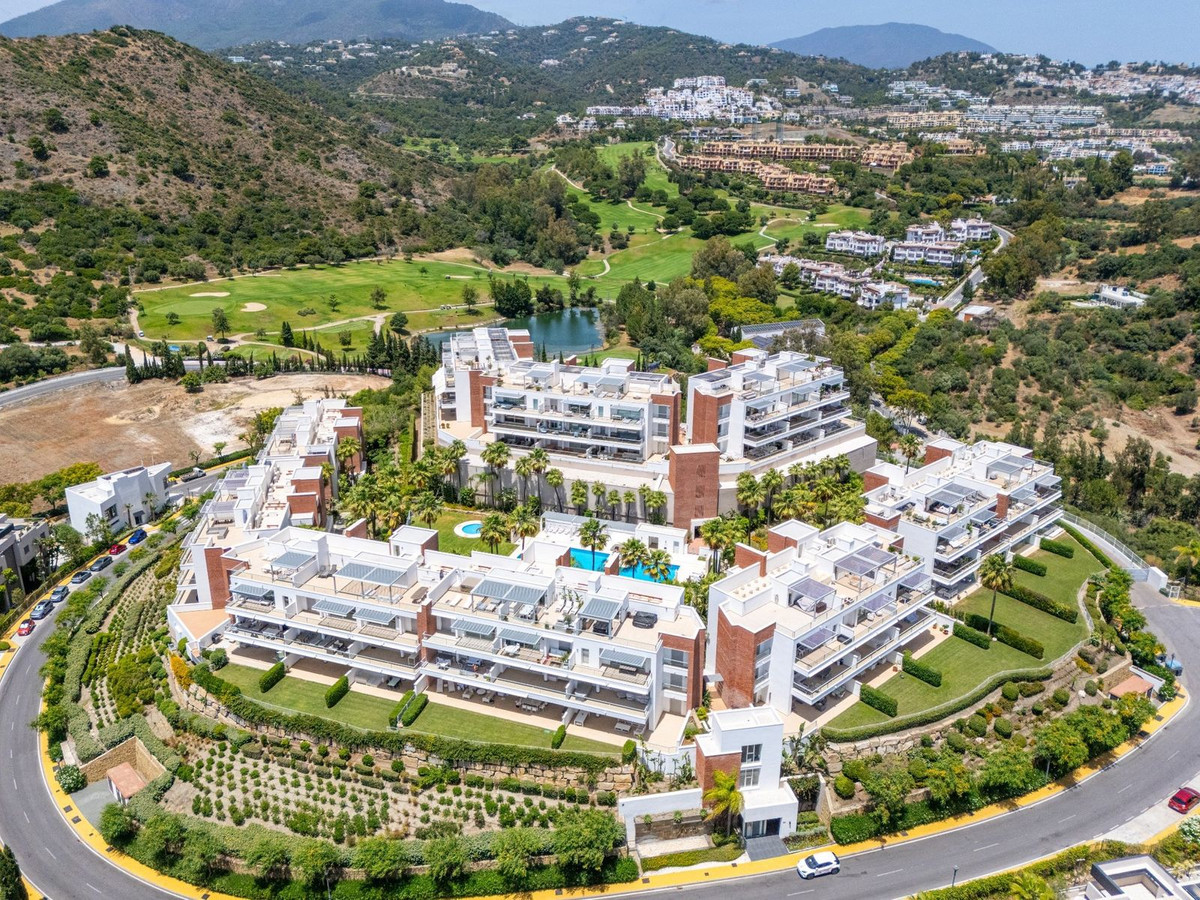 2 Bed Apartment for sale in Los Arqueros Costa Del Sol, Málaga, Spain