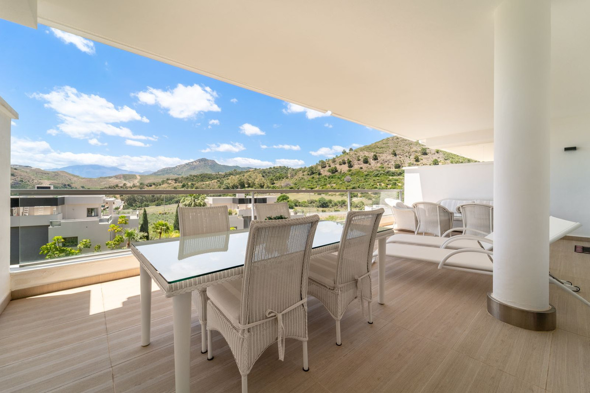 2 Bed Apartment for sale in Los Arqueros Costa Del Sol, Málaga, Spain