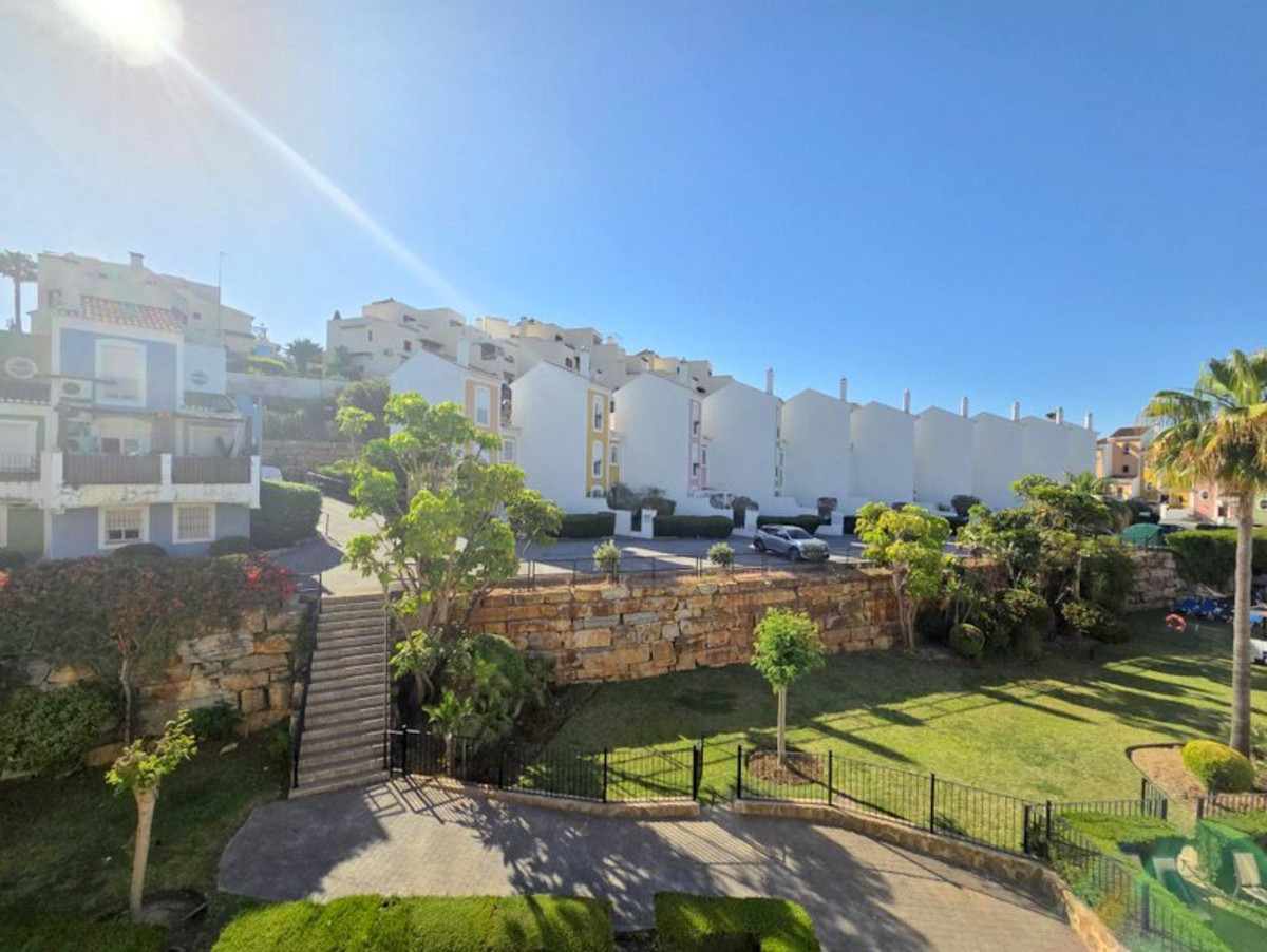 3 Bed Townhouse for sale in Casares Costa Del Sol, Málaga, Spain