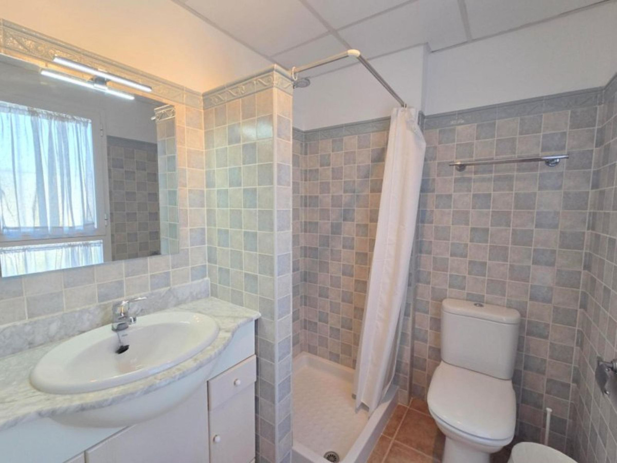 3 Bed Townhouse for sale in Casares Costa Del Sol, Málaga, Spain
