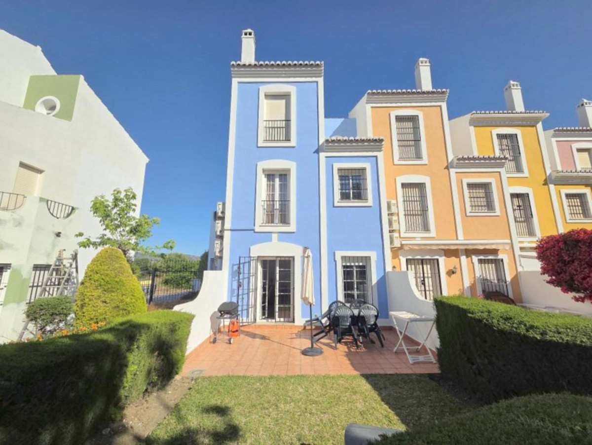 3 Bed Townhouse for sale in Casares Costa Del Sol, Málaga, Spain